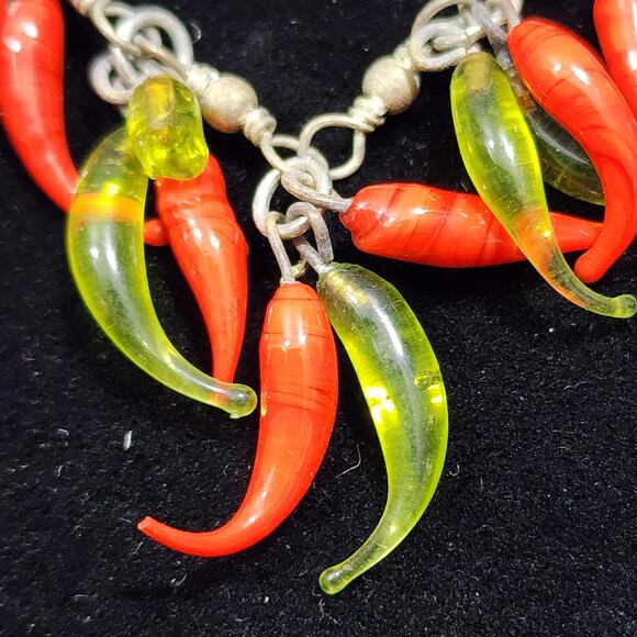 Red & Green Handblown Glass Hot Cayenne Chili Peppers Necklace & Earring Set Vtg - Picture 3 of 8